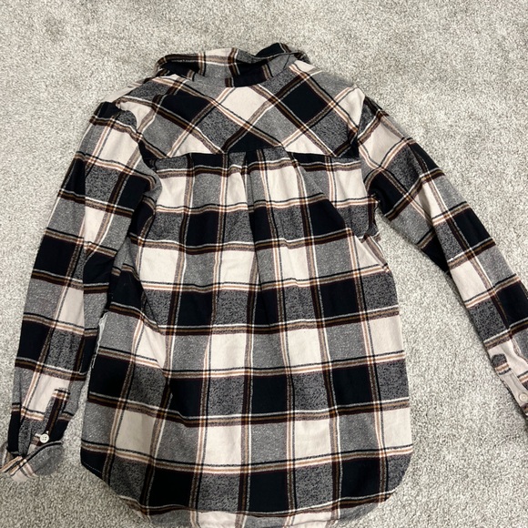 Women’s small Flannel Thread and Supply - Picture 5 of 5